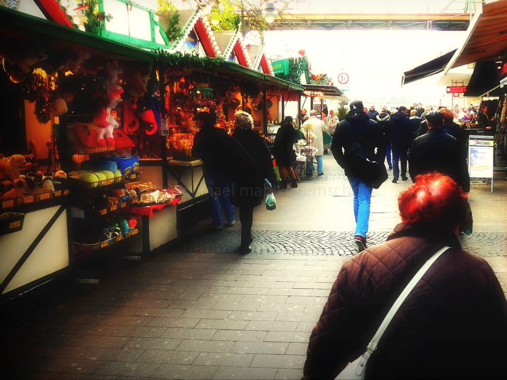 chewing gum on christmas market - Foto: Michael Mahlke